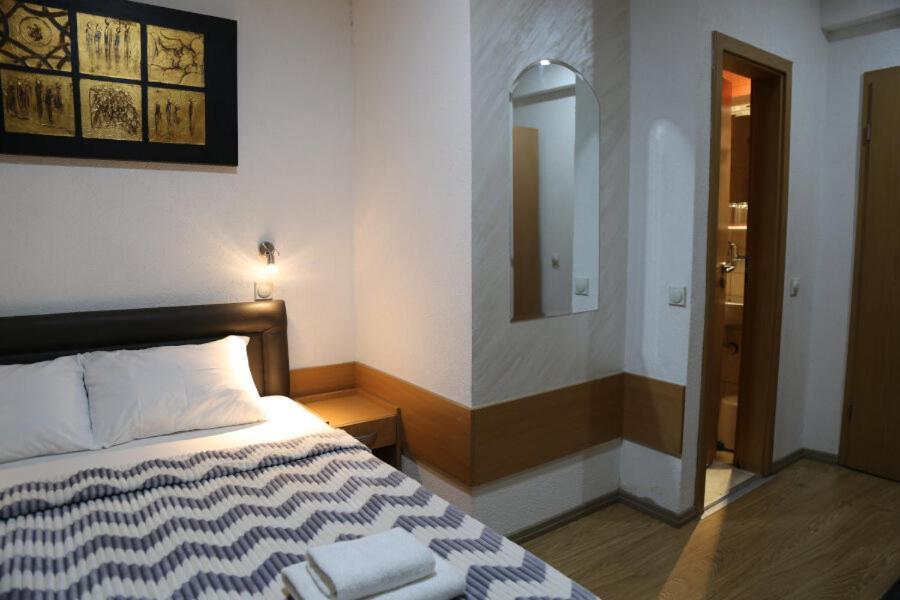 Hotel Moment Velika Plana Eksteriør billede