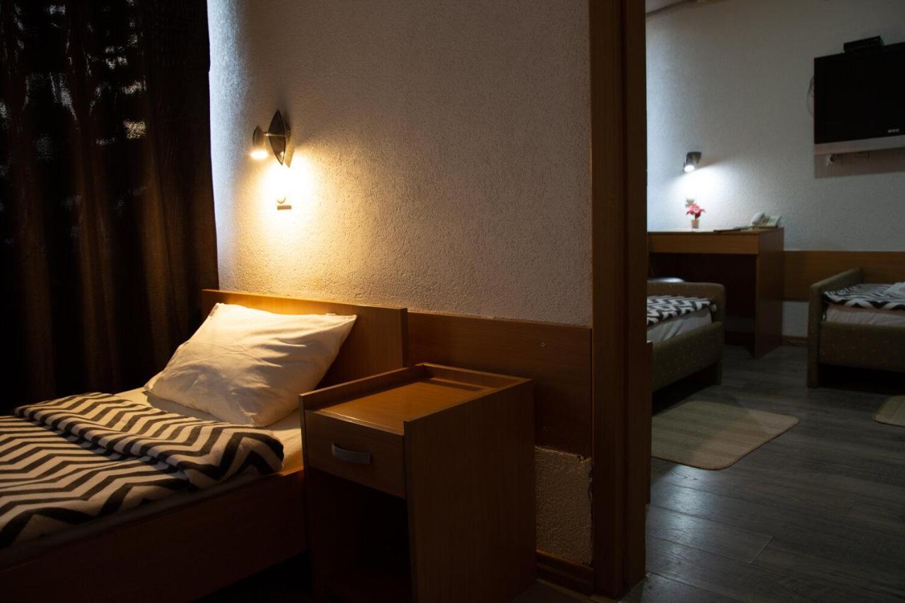 Hotel Moment Velika Plana Eksteriør billede